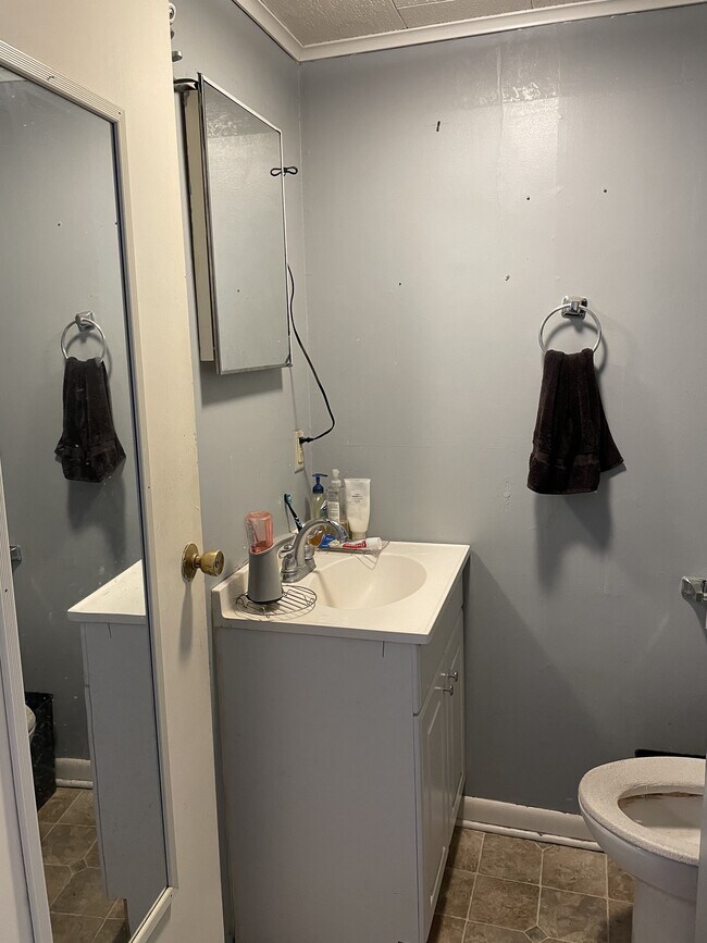 Photo - 48 Elmwood Ave Unit 1