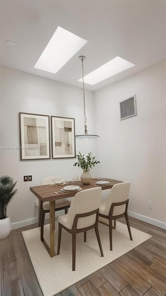 Photo - 2566 N Nob Hill Rd