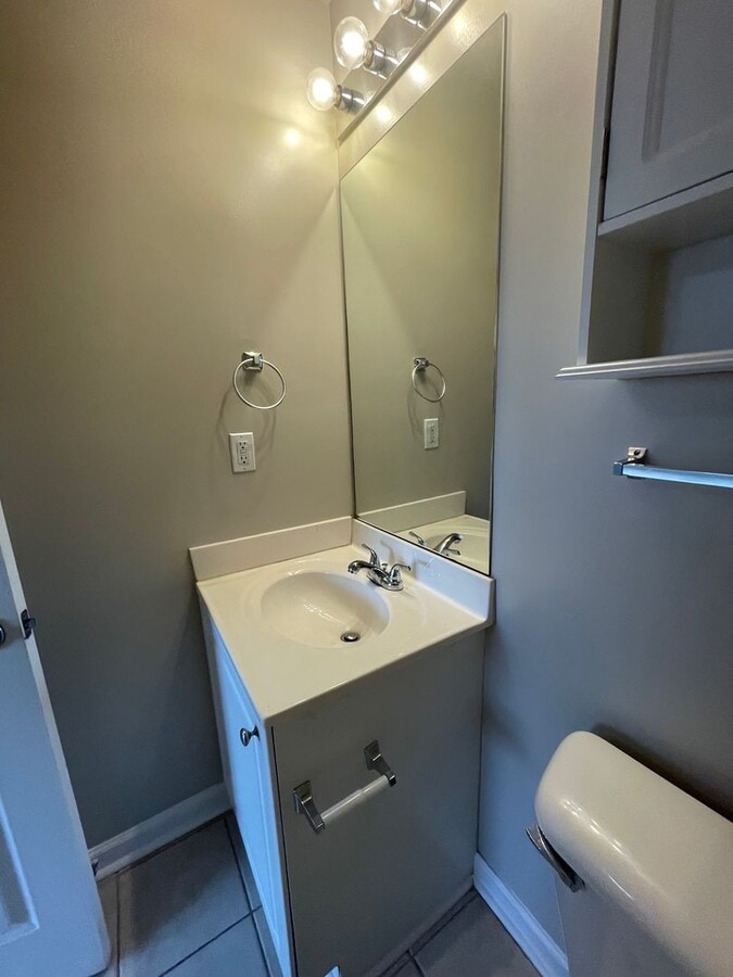 17-1731 Momen - 17-1731 Momen Apartment Unit 17-1731 - B