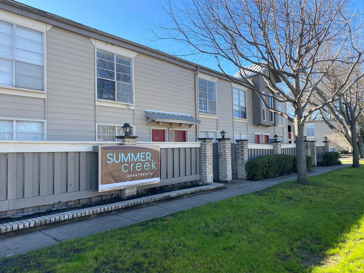 Summer Creek Apartments For Rent In Garland