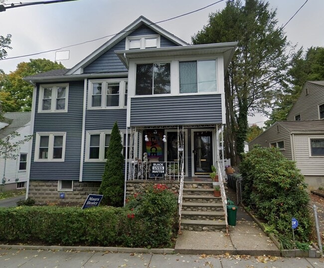 Building Photo - 71 Evans St Unit 71 Evans st.