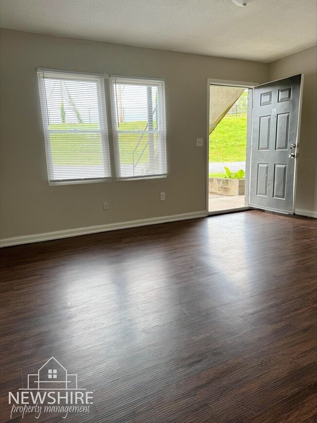 Hampton Avenue Apartments