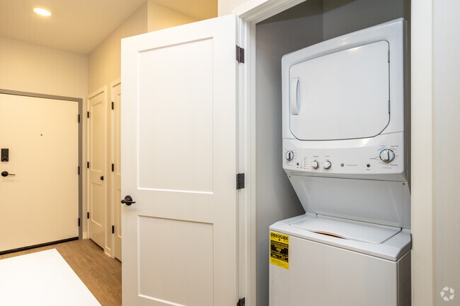 1BR, 1BA - 588SF - Laundry
