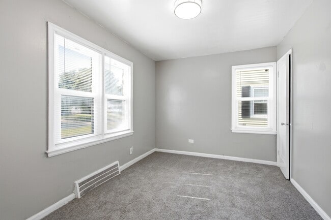 Photo - 18488 Waltham St