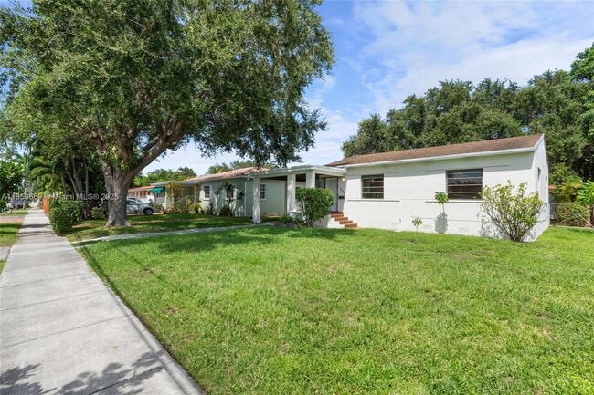 Photo - 301 SW 51st Ave