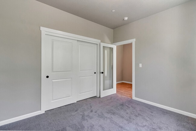 Bedroom (Main Floor) - 2057 Audubon Ave SE