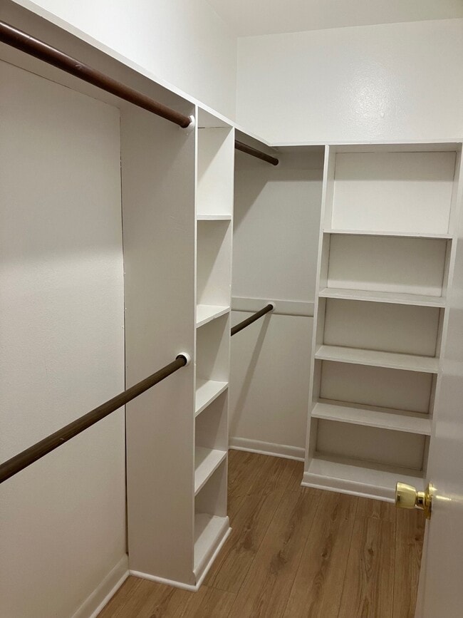 Building Photo - 701 Rosedale St Unit H