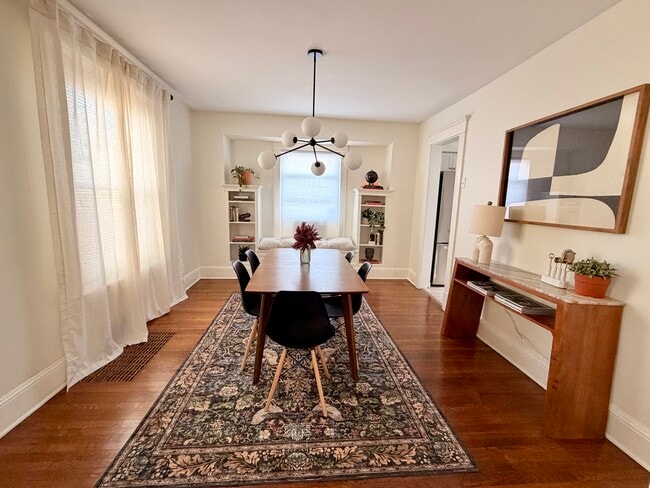 Photo - 175 W Hazeltine Ave