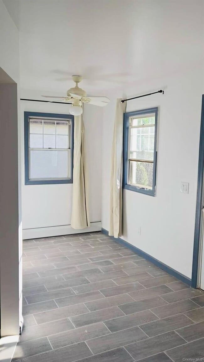 22 Pansy Ave
