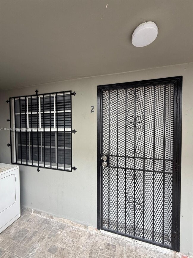 Photo - 428 SW 2nd St Unit 2