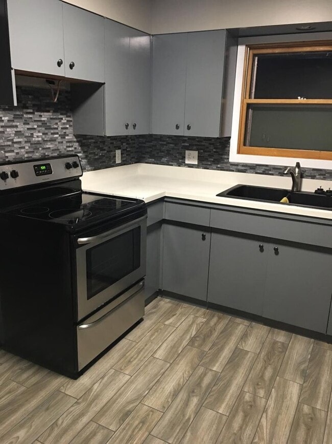 Photo - 3 Bedroom 2 Bath in the Heart of Bemidji