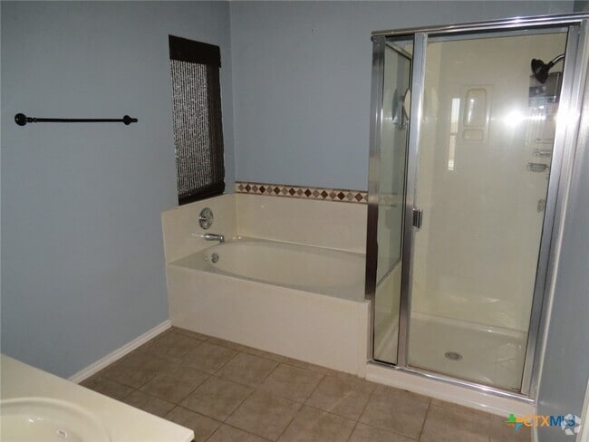 Building Photo - 5100 Lions Gate Ln Rental