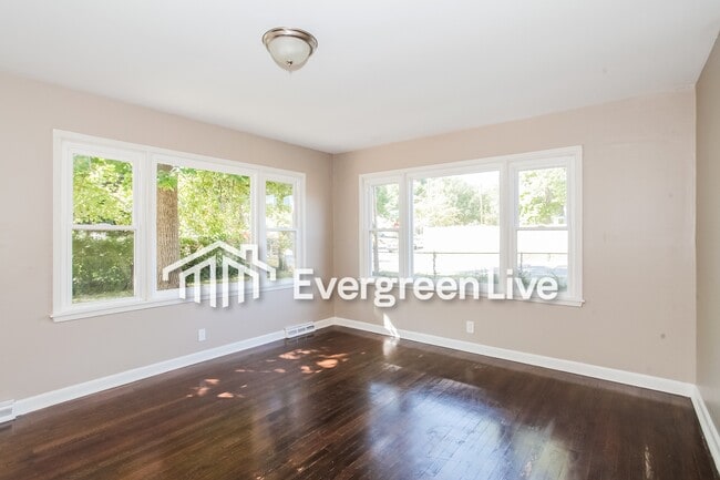 Photo - 5704 Chandler St