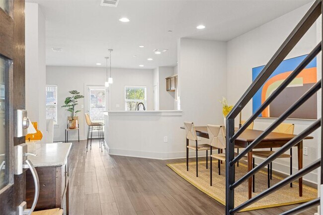 Photo - 2056 Local Rebel Lp