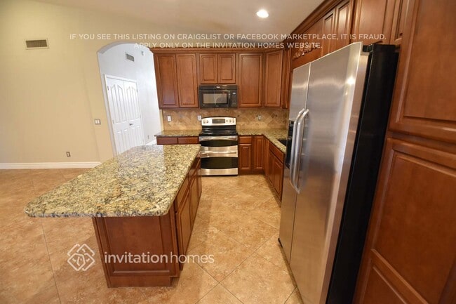 Photo - 6943 E Lakeview Ave