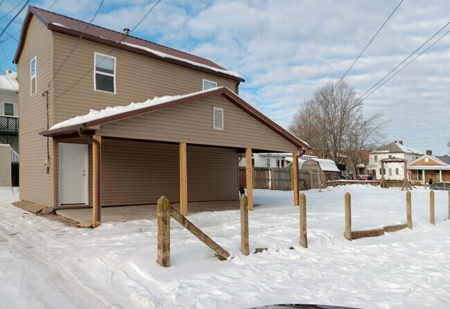 Photo - 612 Lawrence St
