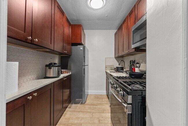 Photo - 201 St Pauls Ave