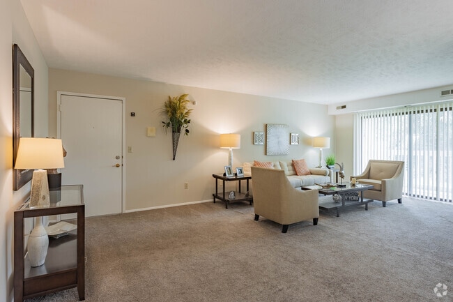 2BD, 1.5BA - 1,050SF