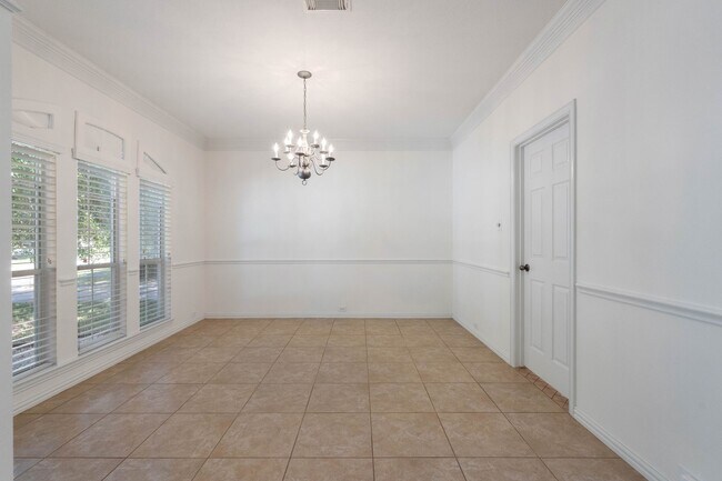 Photo - 11 Korbel Ct