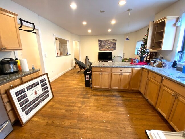 Photo - 72 Ashford St