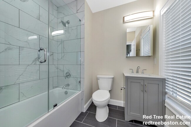 Photo - 43 Wright Ave Unit 2