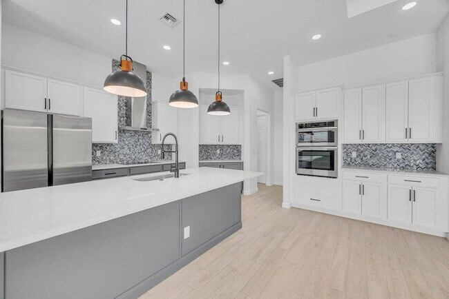 Photo - 912 SW Bellevue Ave