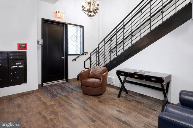 Building Photo - 45 Spring St Unit 5