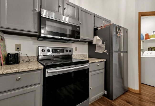 Photo - 1049 Sunrise Dr