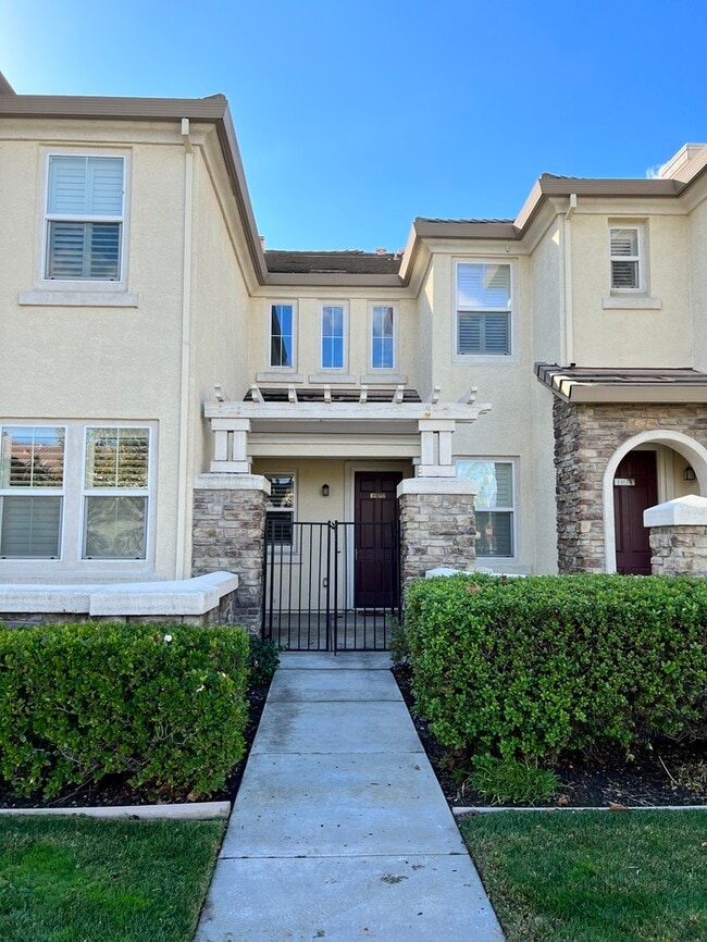 Building Photo - 4059 Innovator Dr Unit 1101