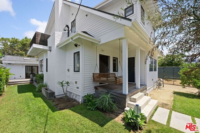 Photo - 4525 Melbourne Ave