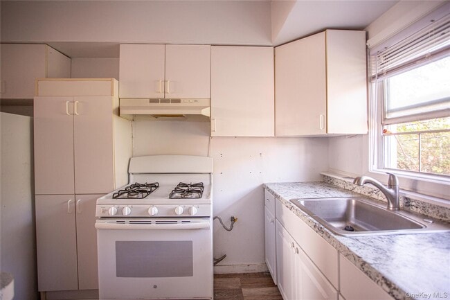 Photo - 325 Shore Rd Unit 1F