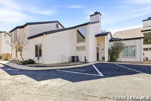 Building Photo - 1135 Parkview Dr Unit APT C18