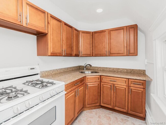 Photo - 552 N Broadway