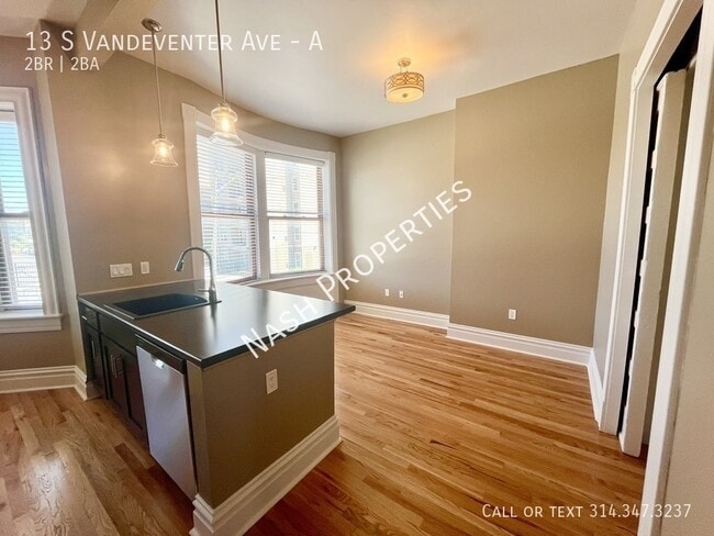 Building Photo - 13 S Vandeventer Ave Unit A
