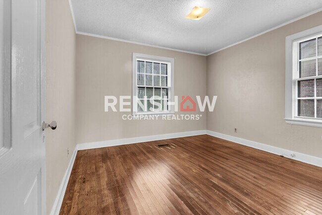 Photo - 3757 Faxon Ave