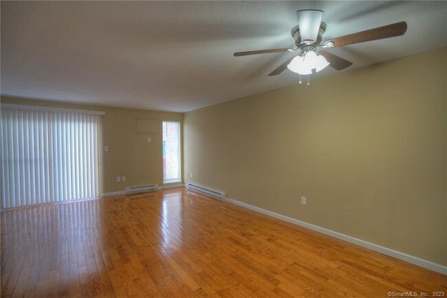 Photo - 528 Shennecossett Rd Unit 14