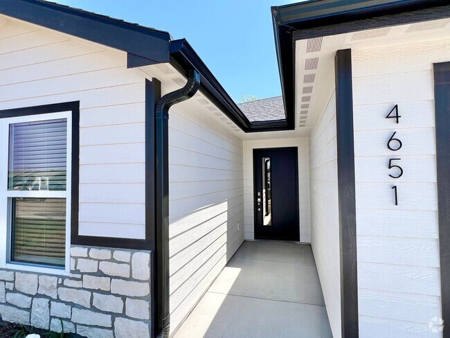 Building Photo - Newly built 3-bedroom duplex in Irvine Acres! Rental