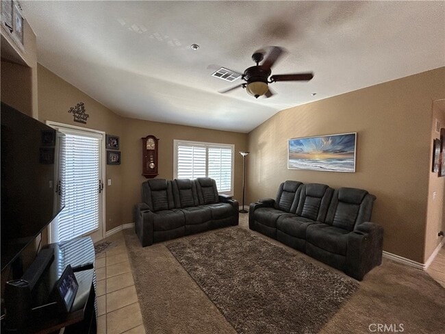Photo - 41696 Woodridge Ave Unidad 2