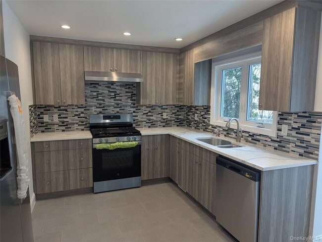 Photo - 62 Forest Row