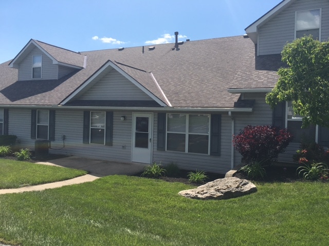 Private Patios & Entrances!