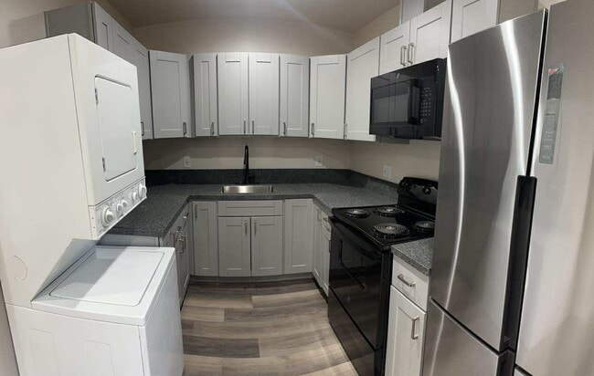 Photo - 4760 Voltaire St