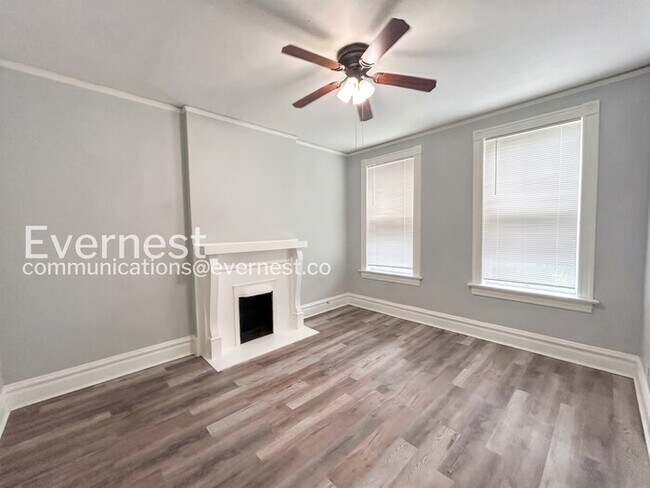 Photo - 2 Bed/2 Bath Condo with Modern Amenities / Available Now! Unit b