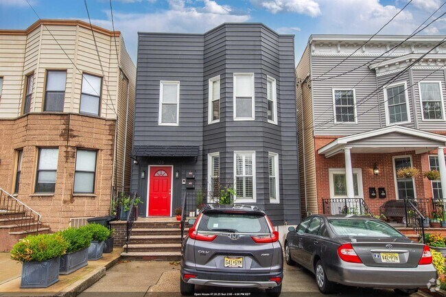 Building Photo - 126 Highpoint Ave Rental