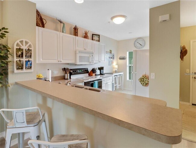 2121 Heron Lake Dr Unit 204