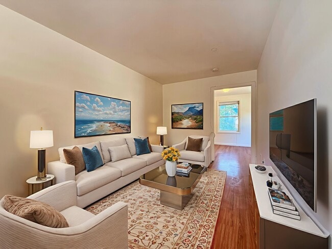 Photo - 12 Leonard St