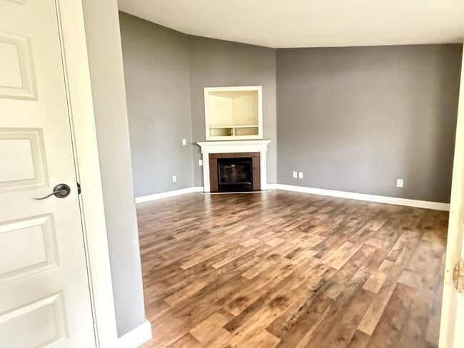 Building Photo - 15503 NE 84th St Rental