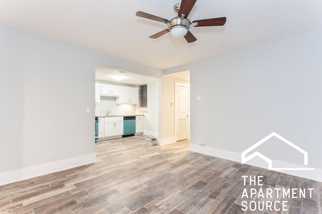 Photo - 2922 W Logan Blvd