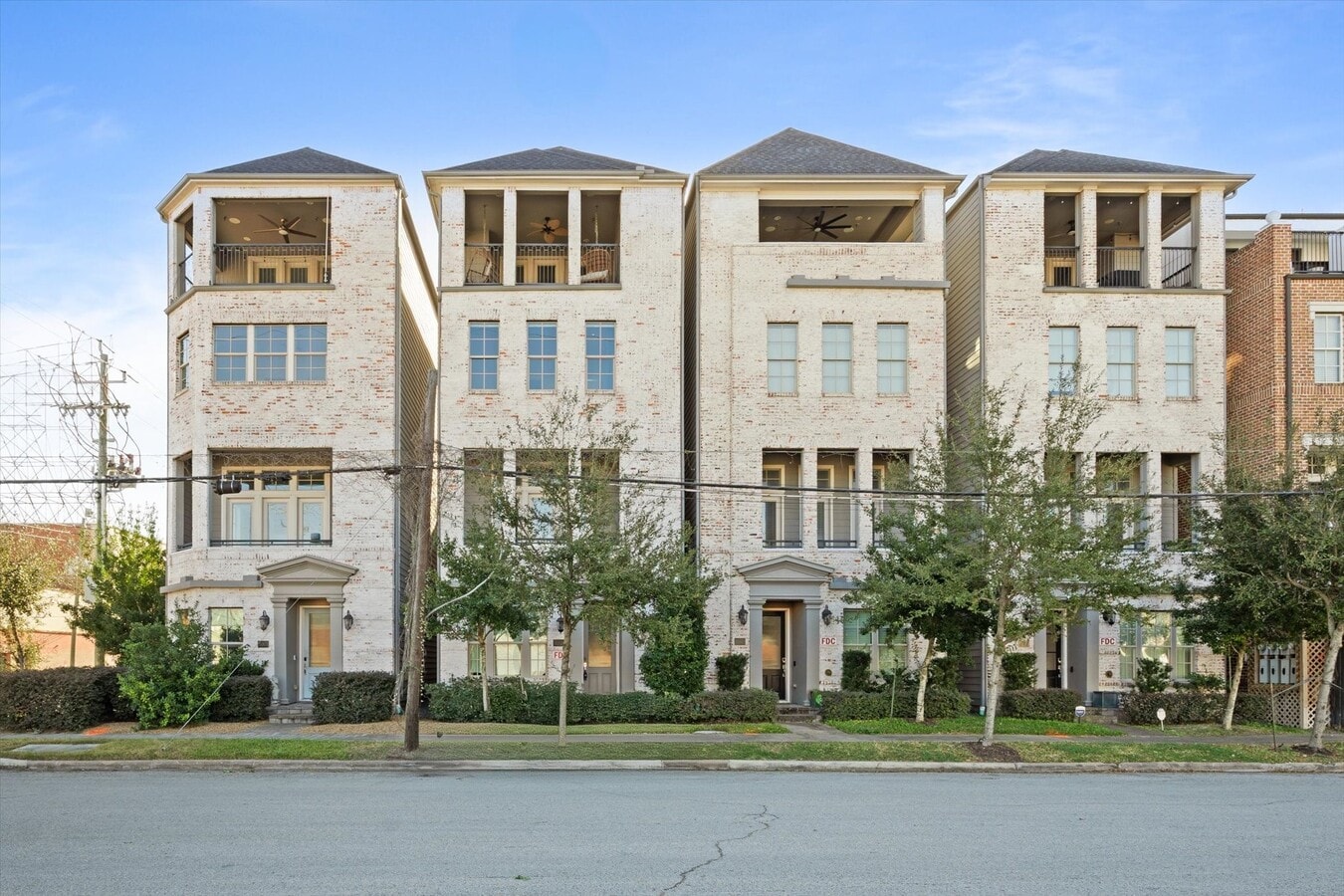 Photo - 1005 St Charles St