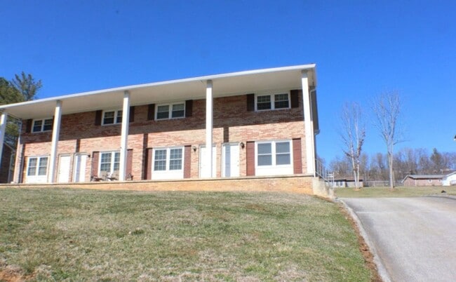 Building Photo - 928 Kendrick Creek Rd Unit 2