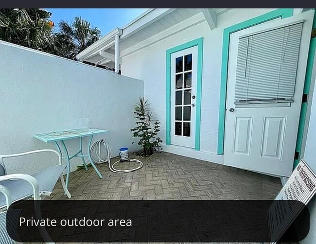 Photo - 656 Manor Dr